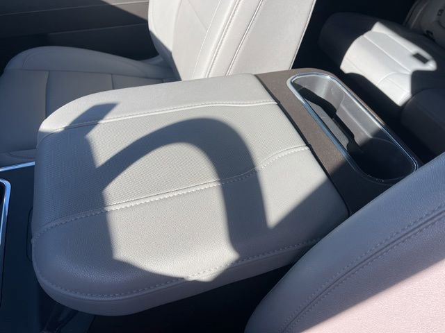 Used 2024 GMC Sierra 2500 SLT w/ SLT Premium Package image 35