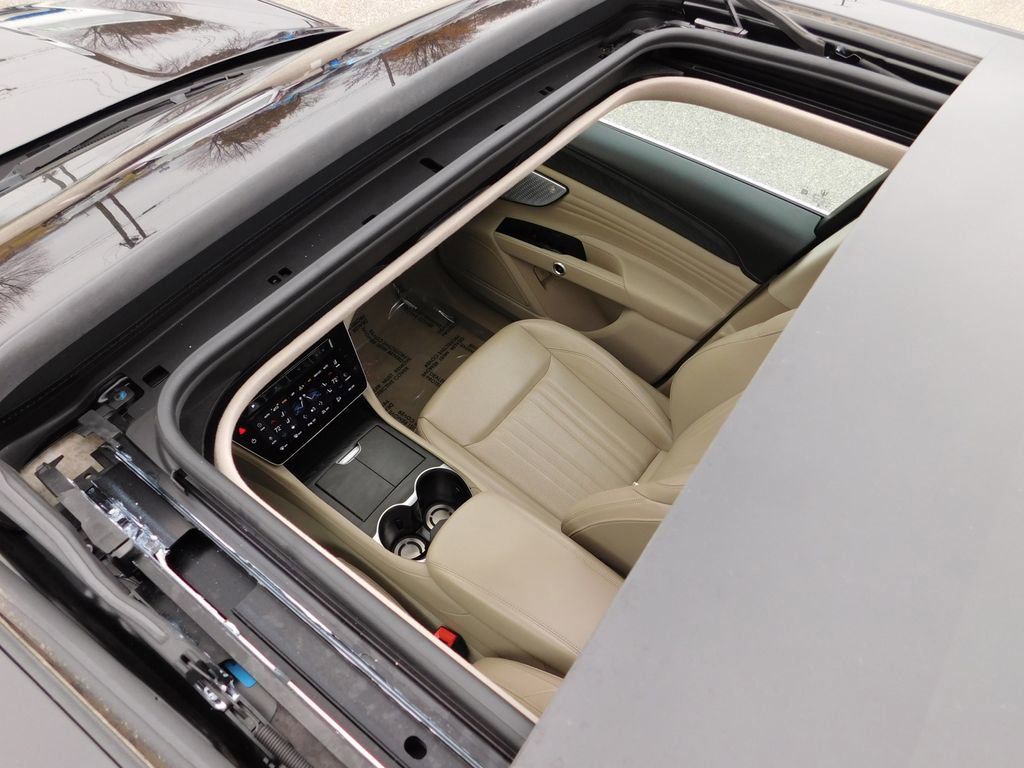 Used 2023 Maserati Grecale GT image 9