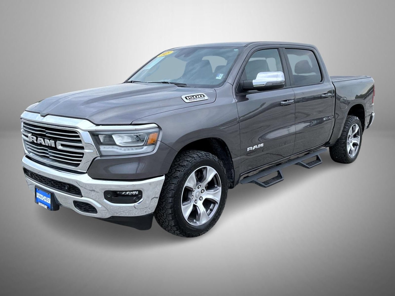 Used 2023 RAM 1500 Laramie AWD/4WD image 1