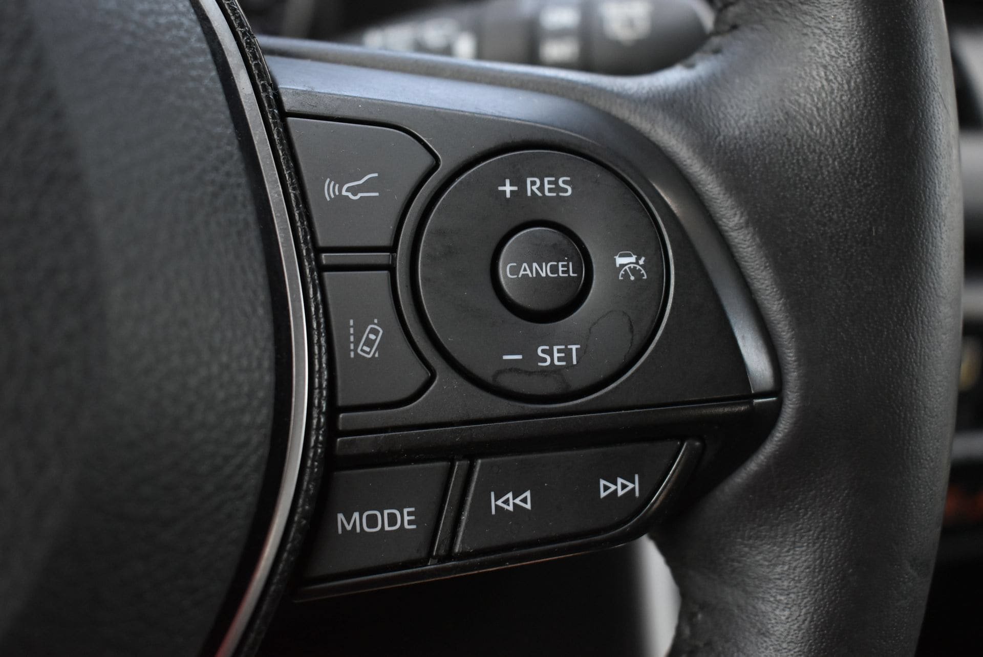 Used 2020 Toyota RAV4 XLE w/ Convenience Package AWD/4WD image 21