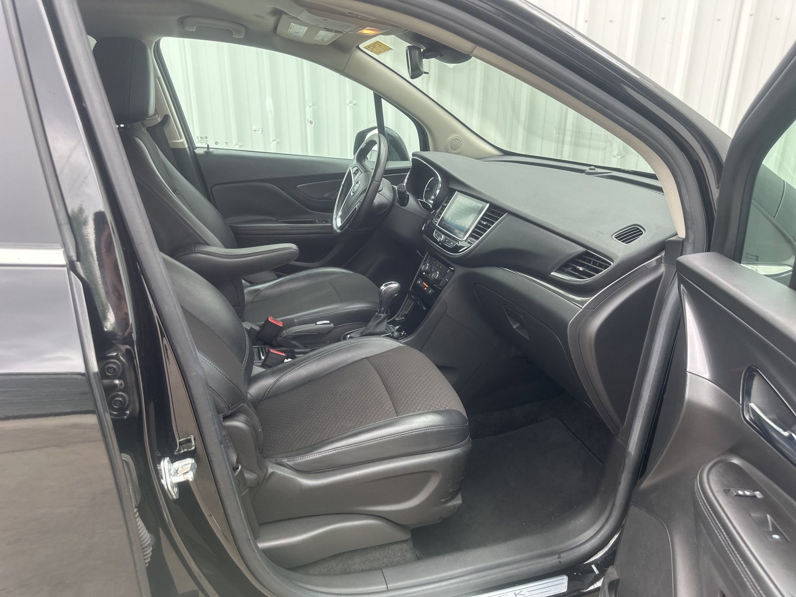 Used 2020 Buick Encore Preferred FWD image 15