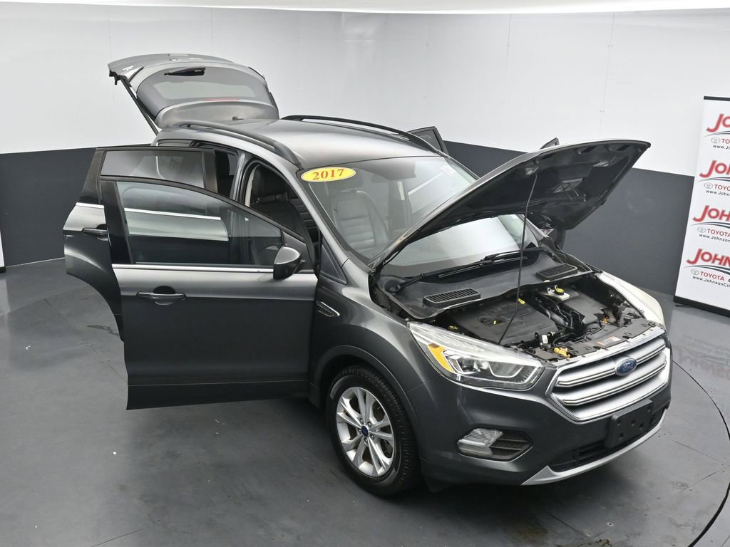 Used 2017 Ford Escape SE w/ SE Leather Comfort Package image 40