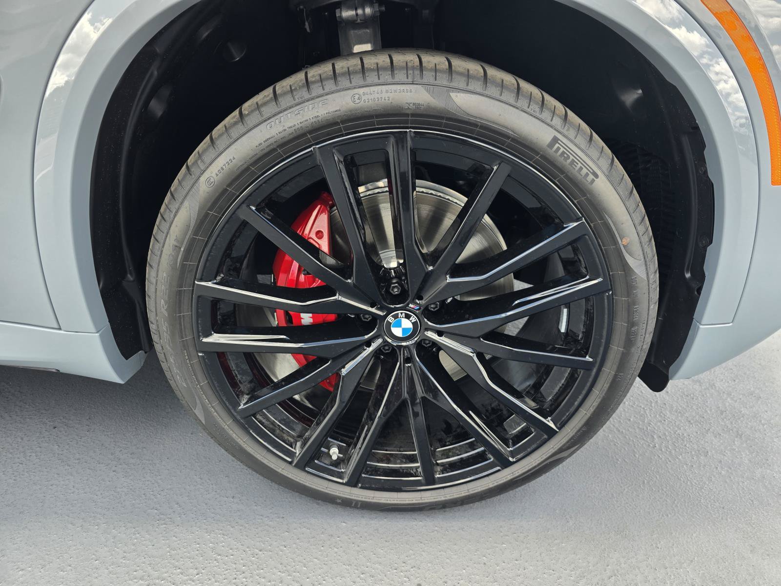 New 2026 BMW X5 sDrive40i w/ M Sport Package RWD image 3