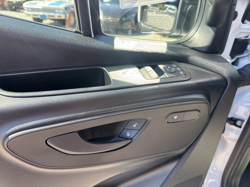 Used 2025 Mercedes-Benz Sprinter 2500 image 23