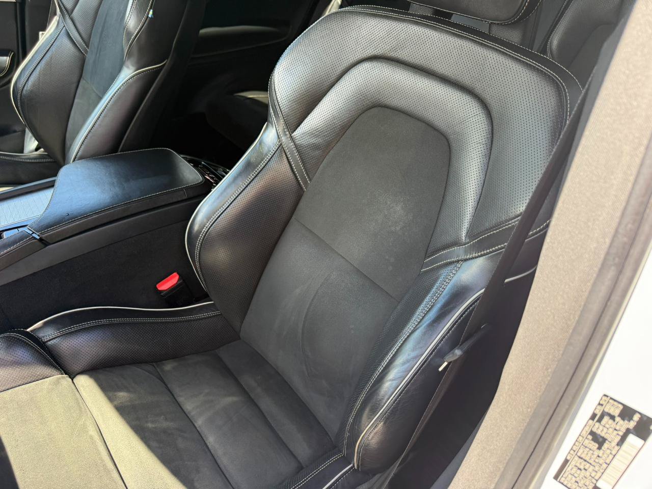 Used 2016 Volvo XC90 T6 R-Design w/ Protection Package Plus AWD/4WD image 28