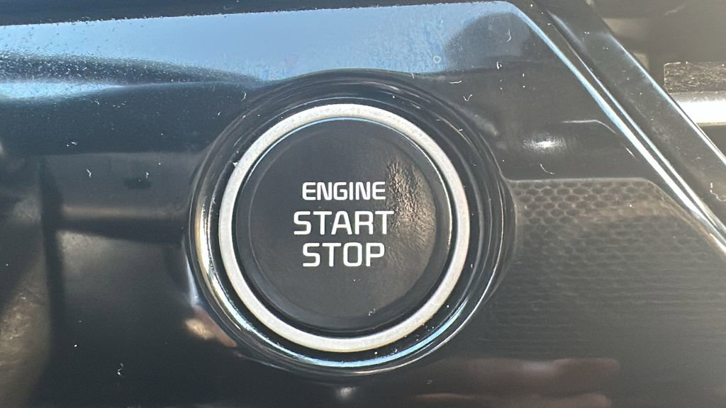 Used 2025 Kia Seltos S FWD image 23