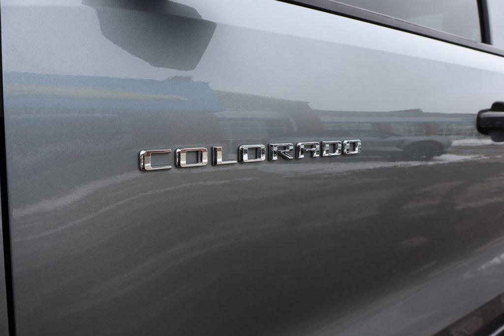 Used 2024 Chevrolet Colorado Trail Boss w/ Technology Package image 9