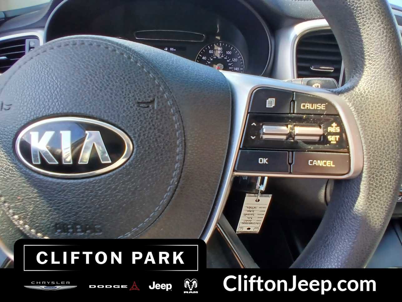 Used 2020 Kia Sorento LX AWD/4WD image 23