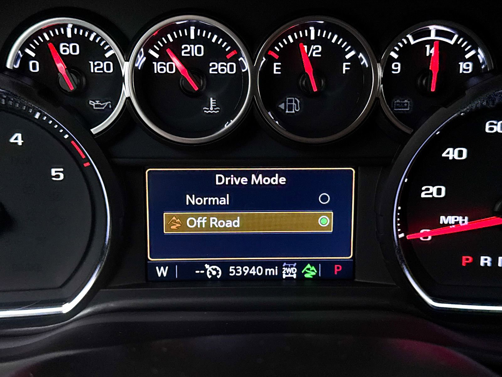 Used 2022 Chevrolet Silverado 2500 LT w/ Convenience Package image 9