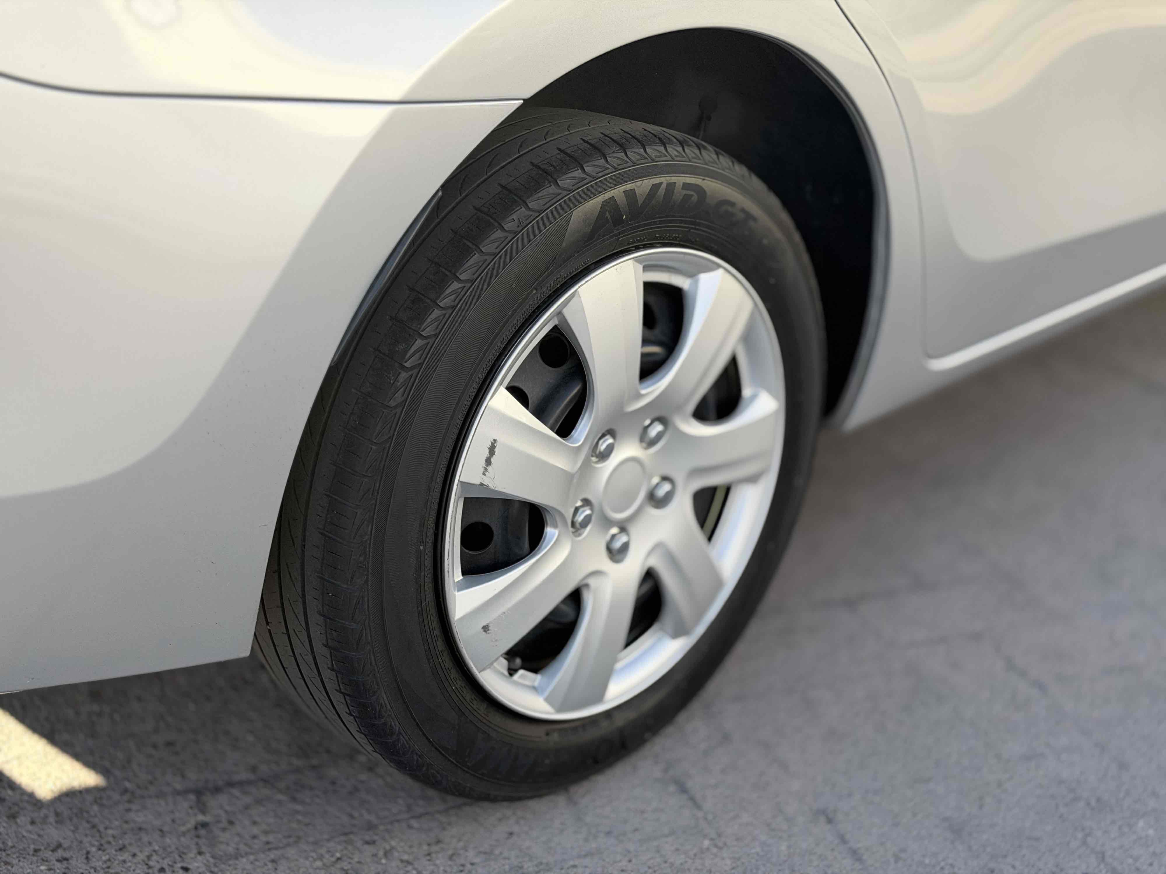 Used 2015 Toyota Corolla LE FWD image 12
