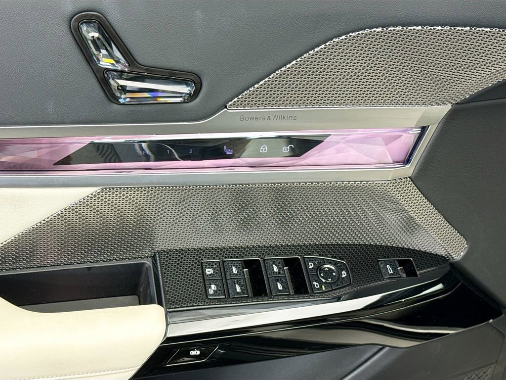 Certified 2024 BMW i7 xDrive60 image 22