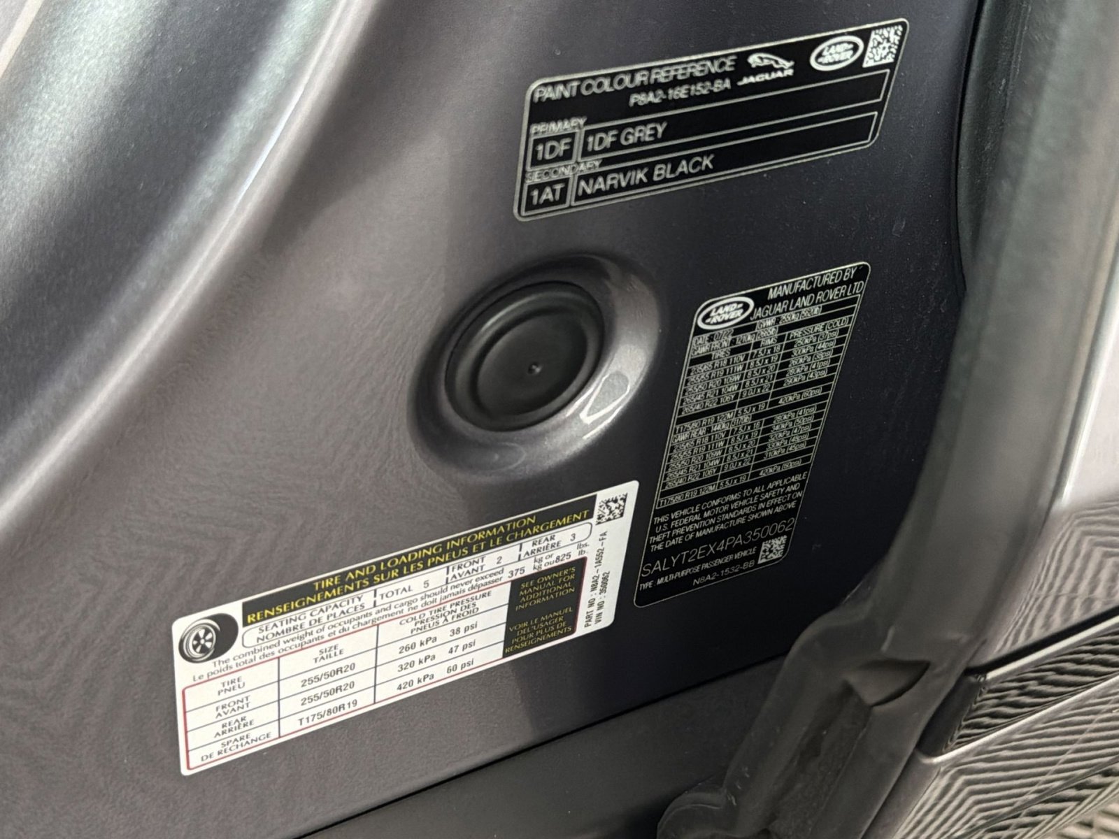 Used 2023 Land Rover Range Rover Velar R-Dynamic S image 29