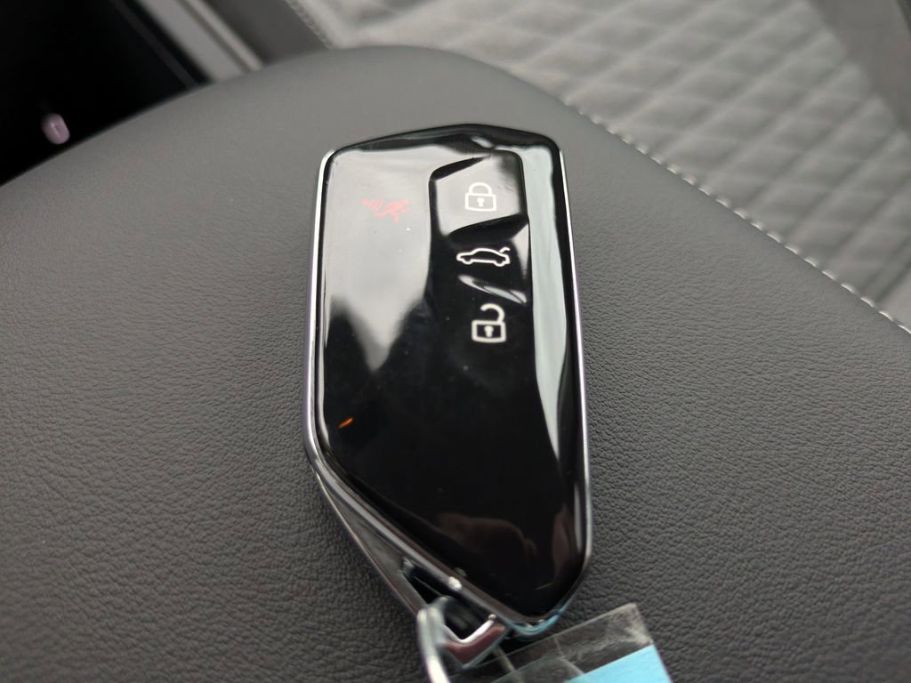 Certified 2025 Volkswagen Tiguan S image 28