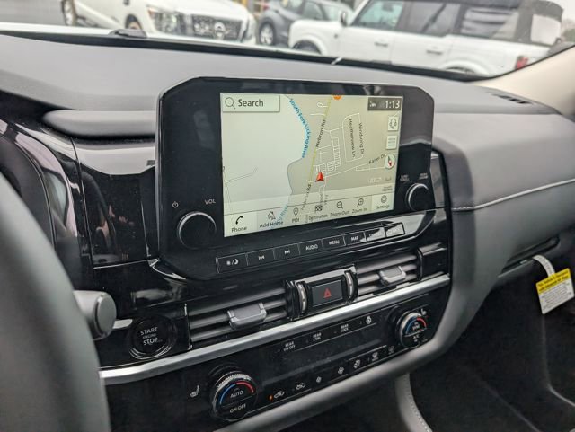 New 2025 Nissan Pathfinder SL w/ Black Appearance Package image 21