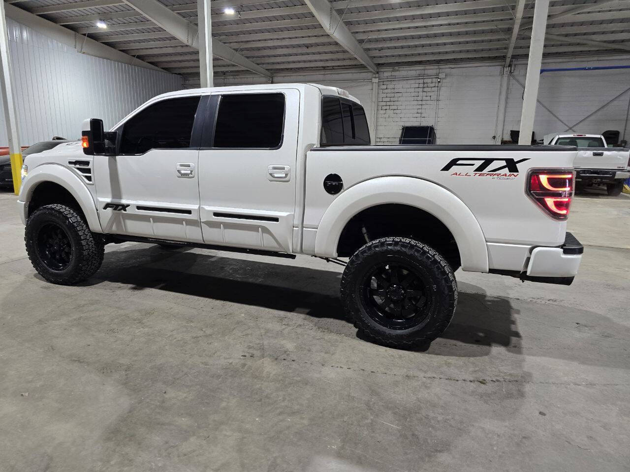 Used 2014 Ford F150 Lariat w/ Equipment Group 502A Luxury AWD/4WD image 9