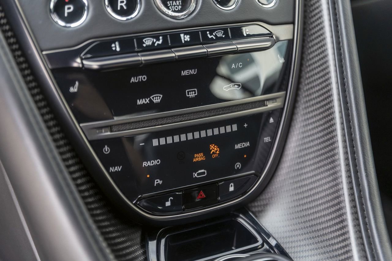 Used 2019 Aston Martin DBS Superleggera image 46