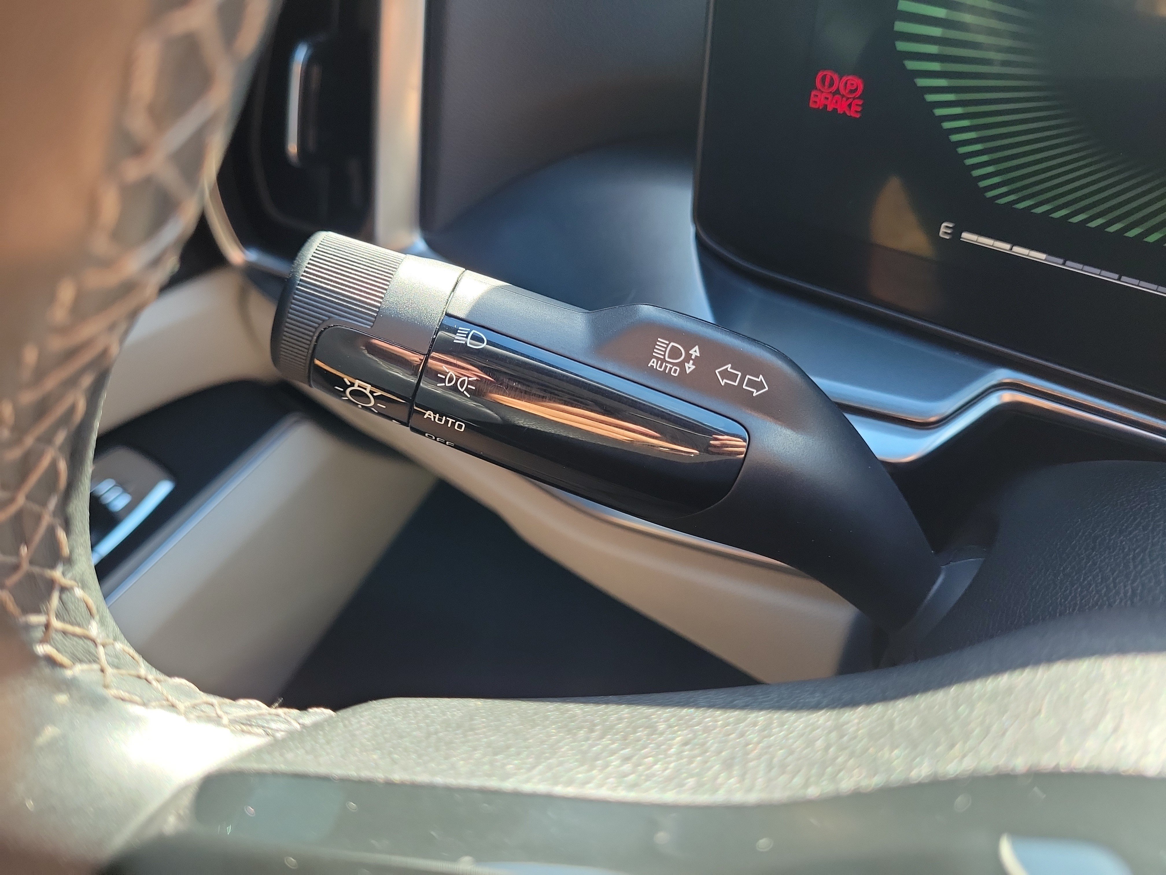 Certified 2025 Kia Sorento S w/ Panoramic Sunroof Package FWD image 30
