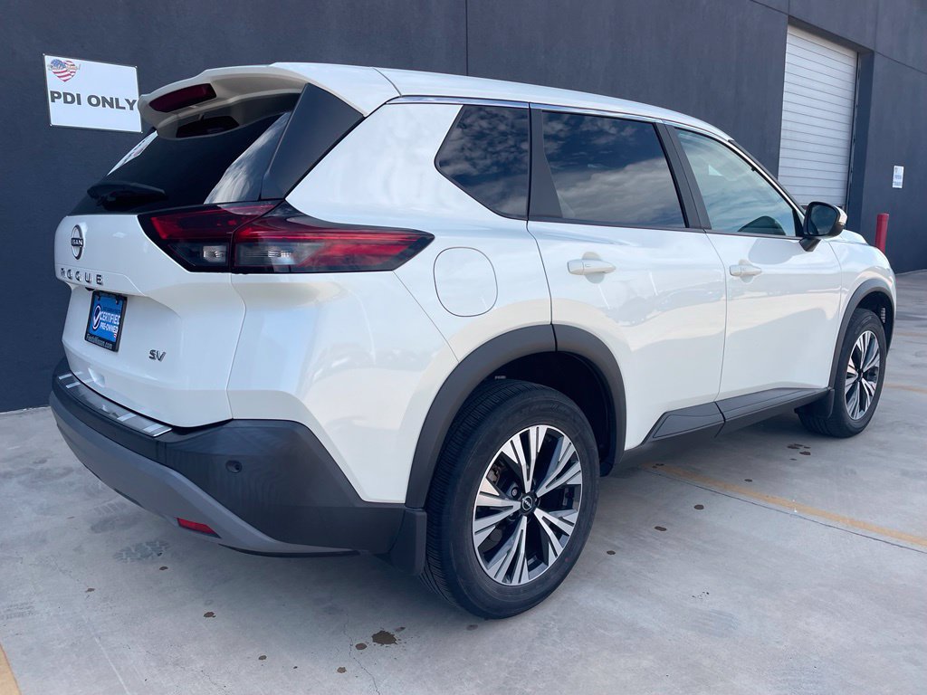 Used 2023 Nissan Rogue SV FWD image 3