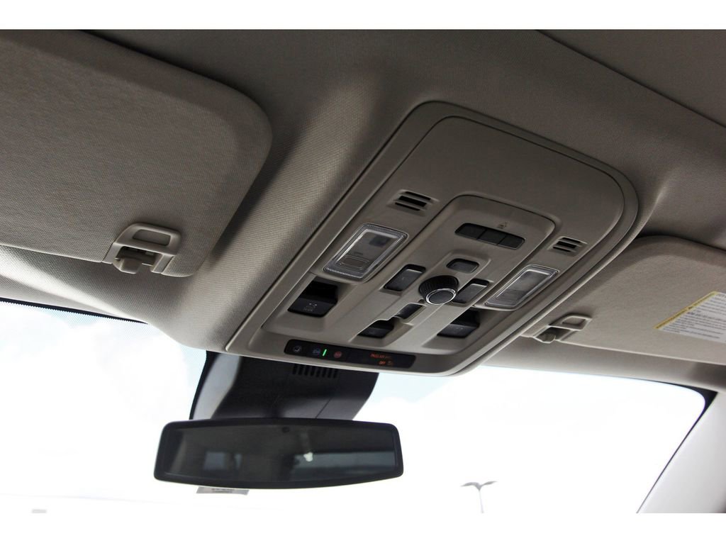 Used 2023 GMC Yukon XL Denali image 26