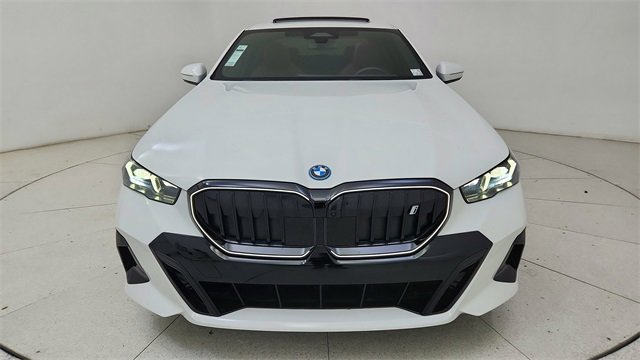 Used 2025 BMW i5 eDrive40i w/ M Sport Package image 13