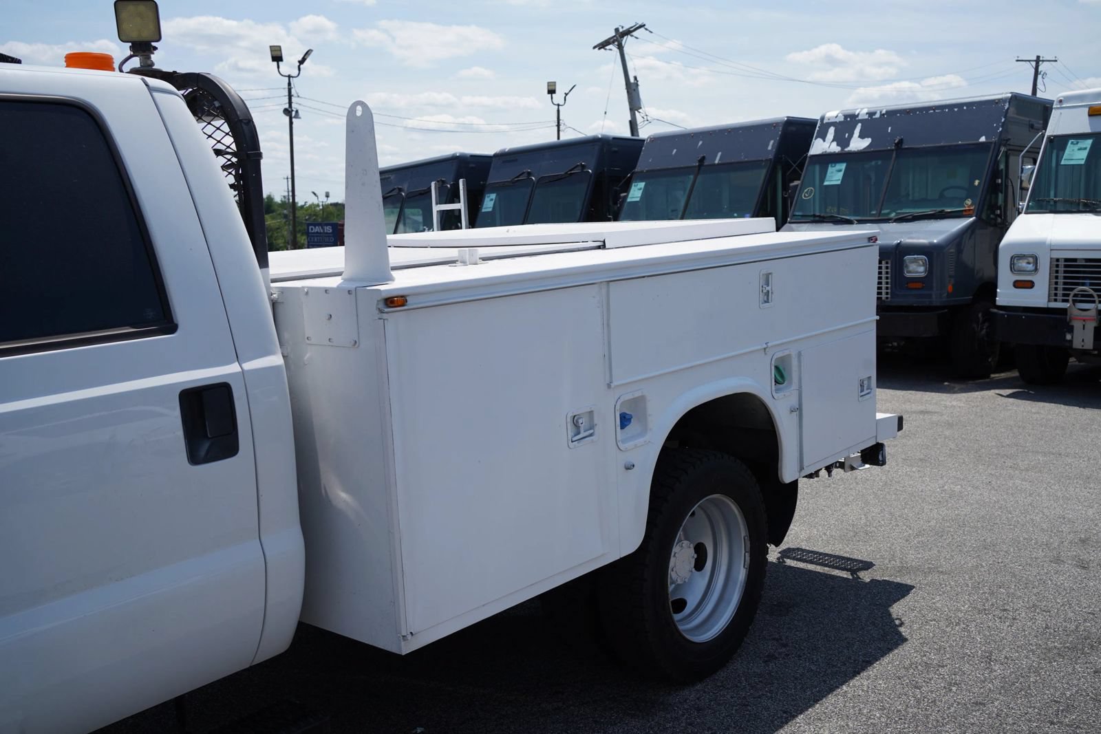 Used 2015 Ford F550 4x4 Crew Cab Super Duty image 16
