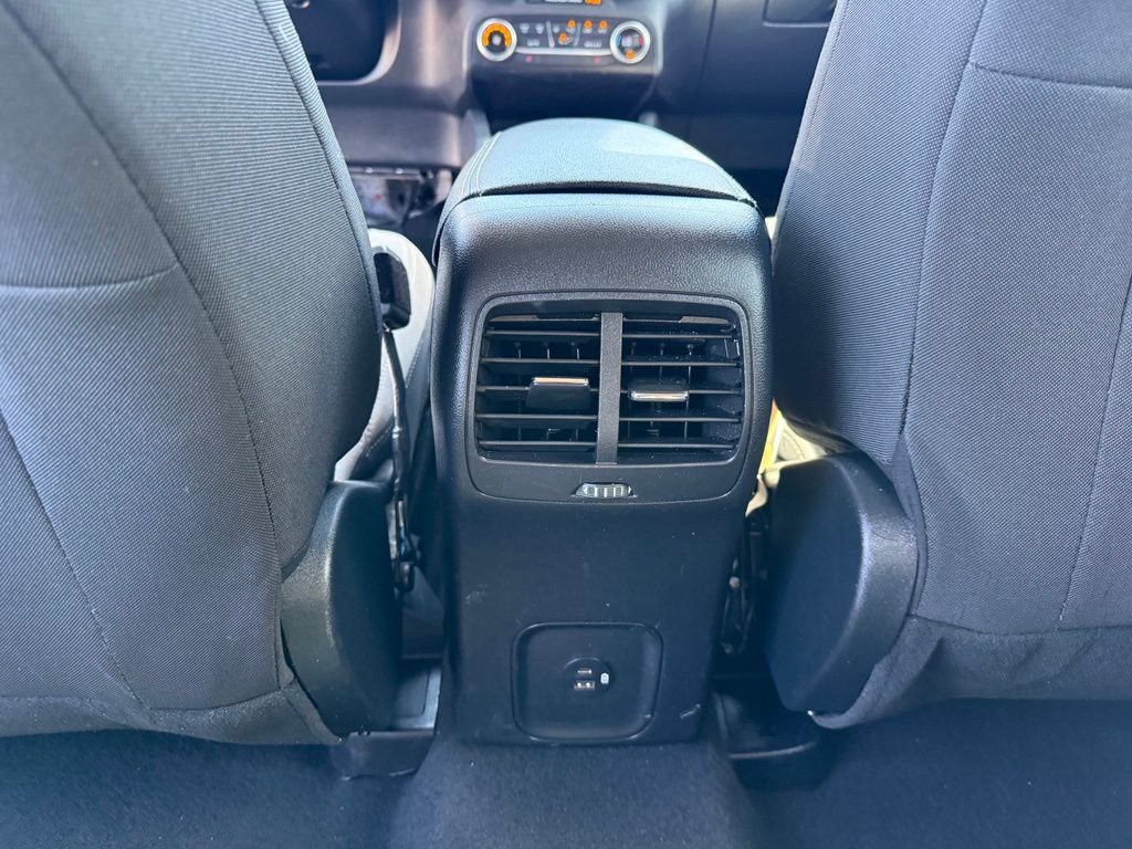 Used 2020 Ford Escape SE Sport FWD image 24