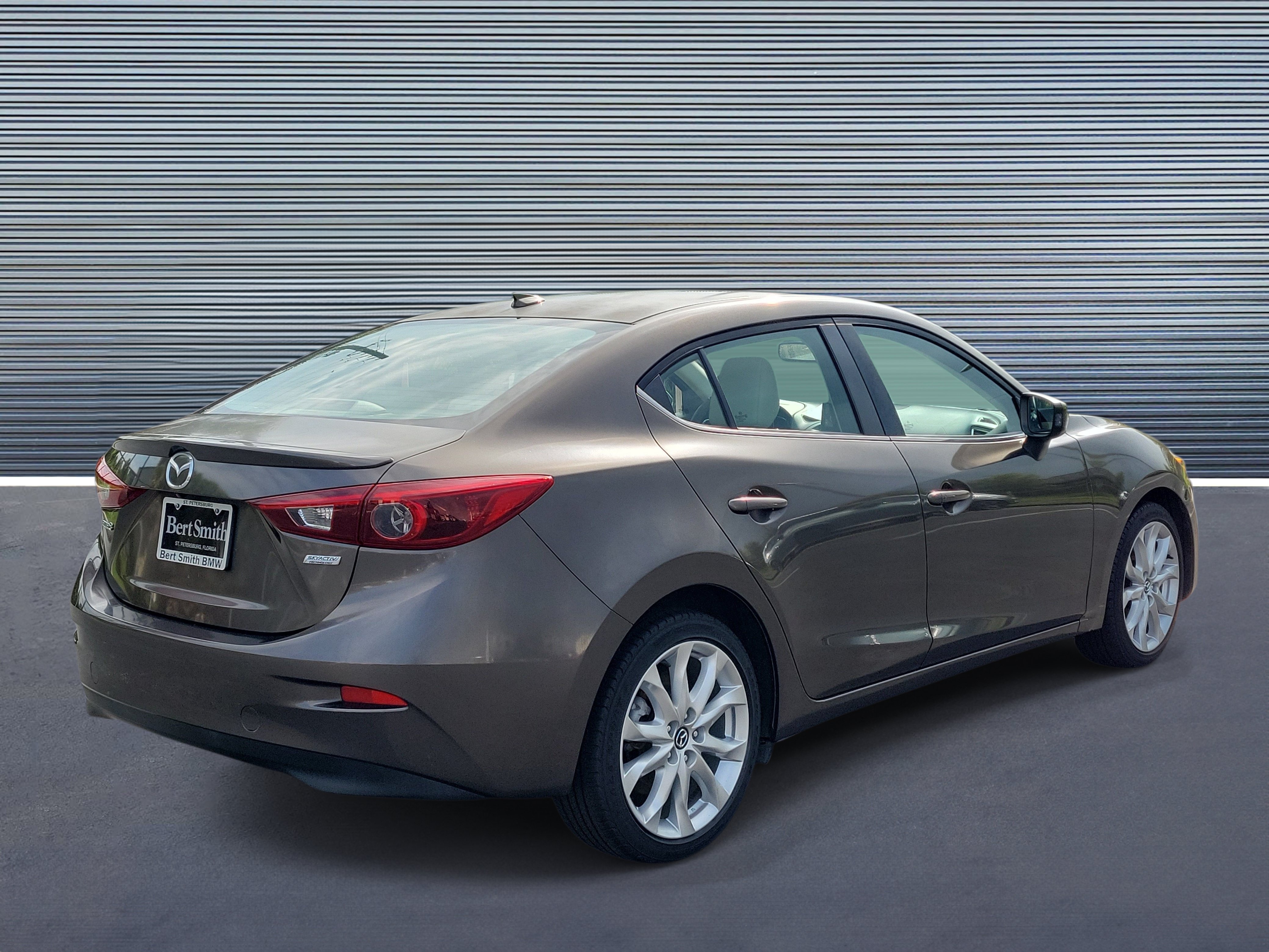 Used 2016 MAZDA MAZDA3 s Grand Touring FWD image 3