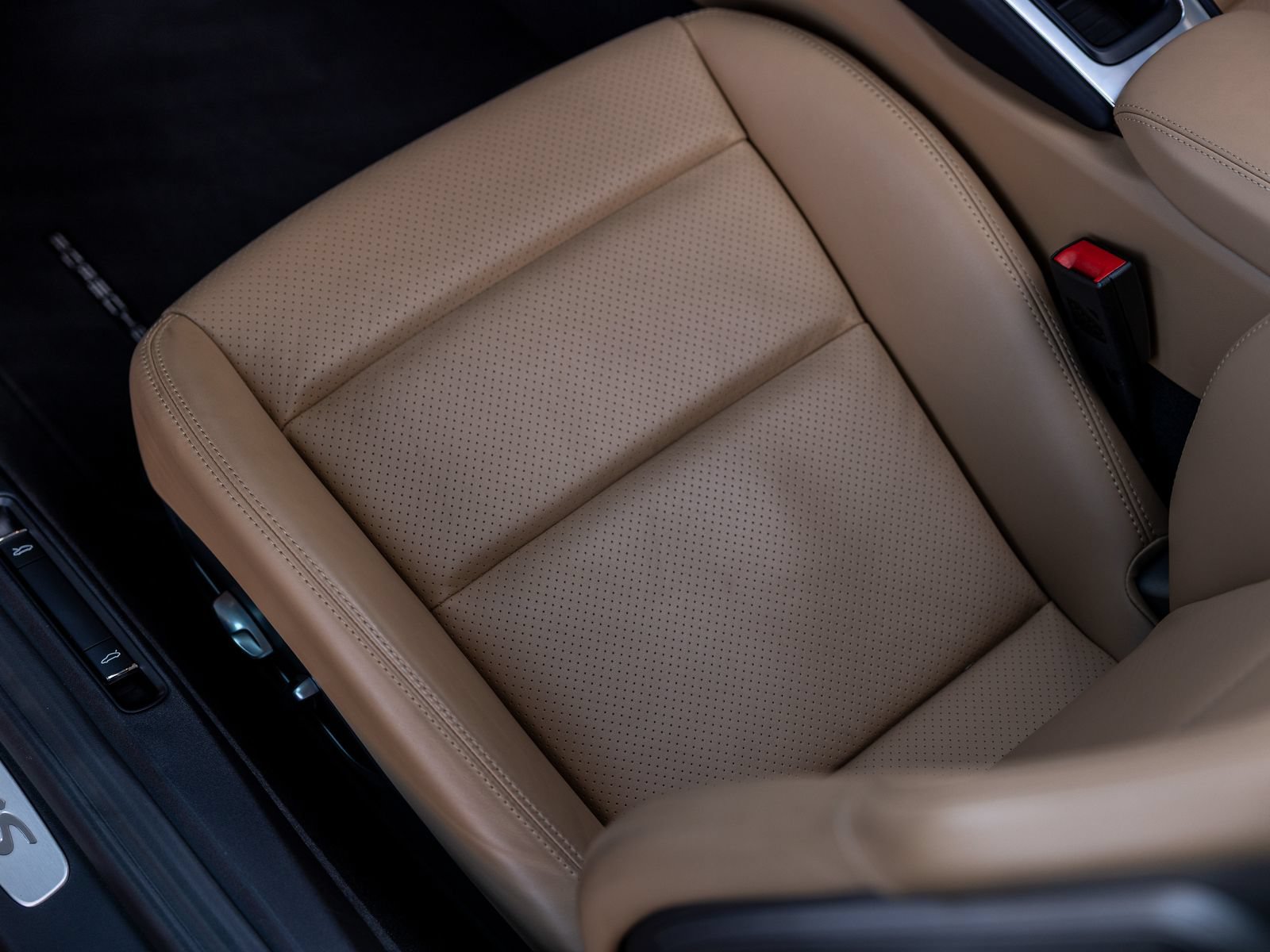 Certified 2019 Porsche 911 Targa 4S AWD/4WD image 26