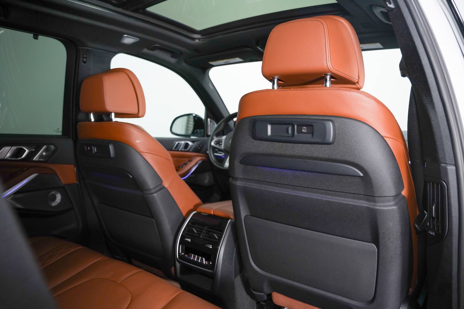 Used 2023 BMW X5 M50i w/ Executive Package AWD/4WD image 37