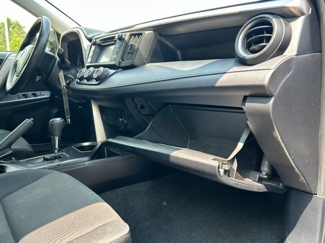 Used 2018 Toyota RAV4 LE w/ All Weather Liner Package AWD/4WD image 26