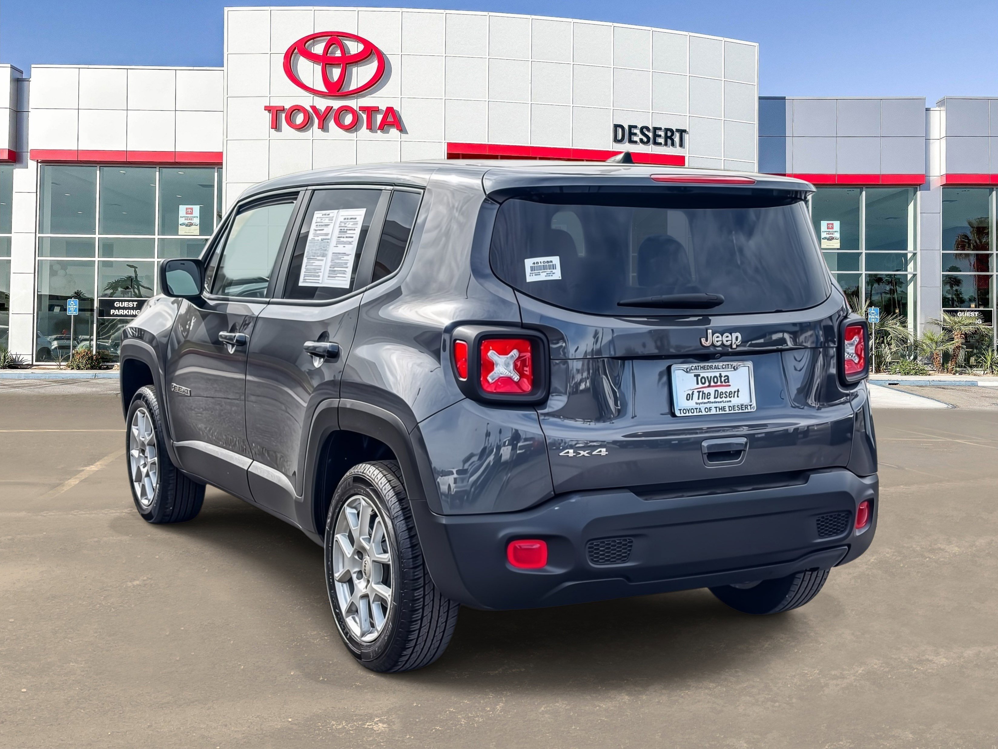 Used 2023 Jeep Renegade Latitude image 5
