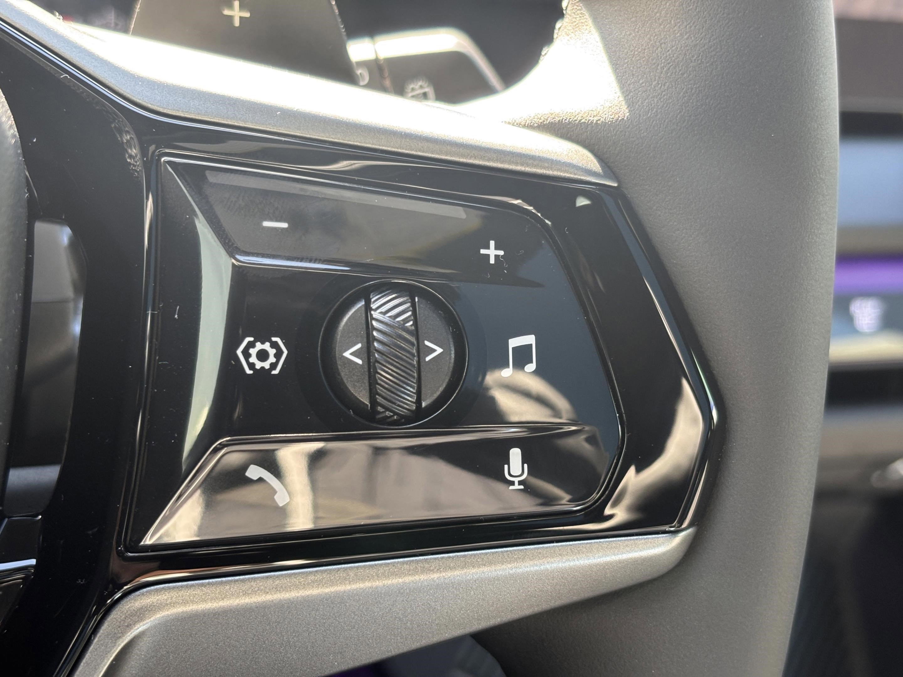 Used 2026 BMW X3 xDrive30 w/ Convenience Package image 11