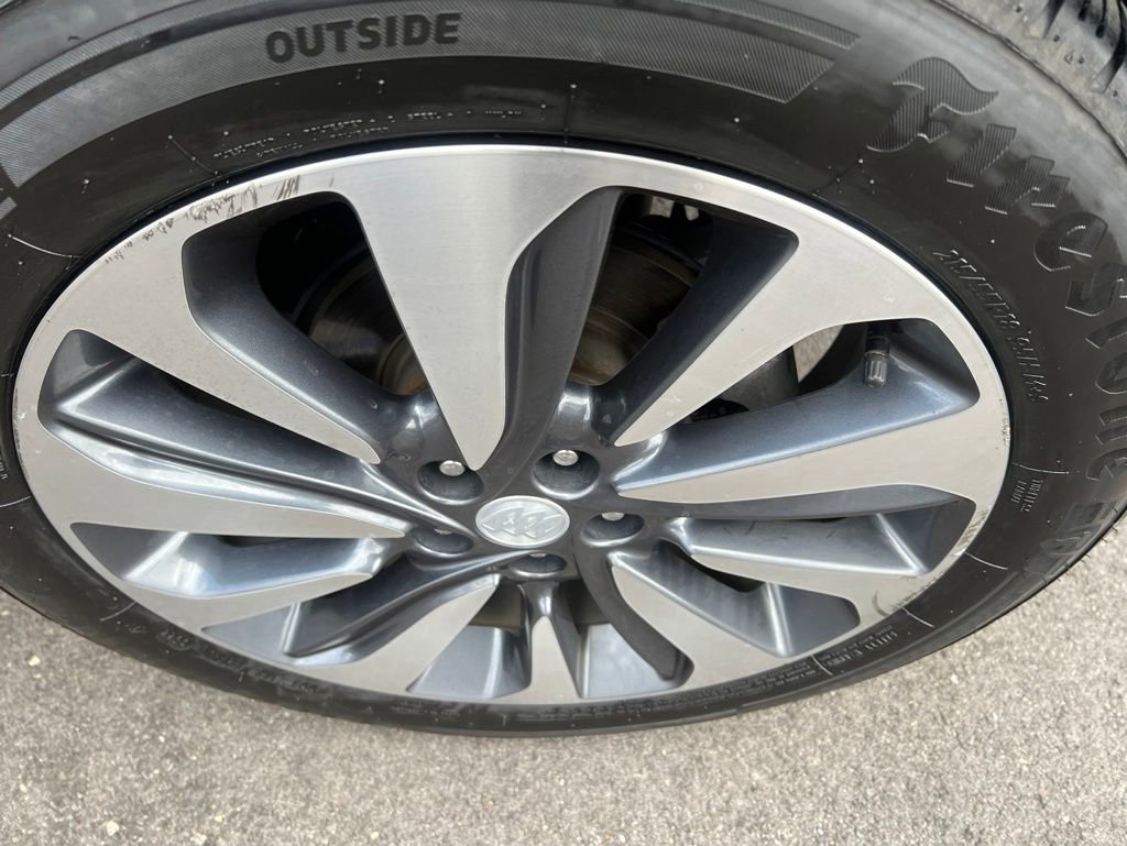Used 2019 Buick Encore Essence FWD image 42