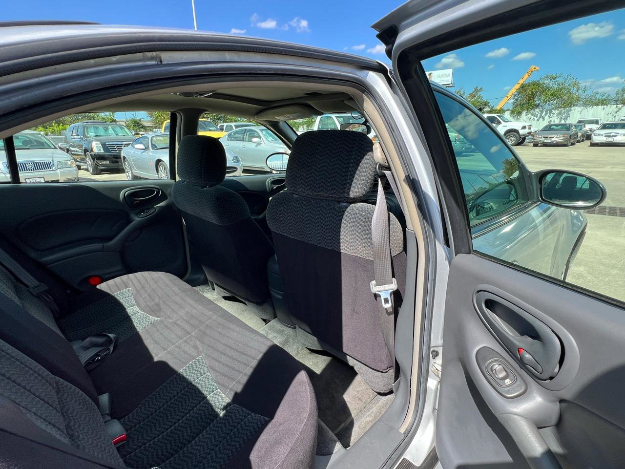Used 2003 Pontiac Grand Am SE FWD image 27
