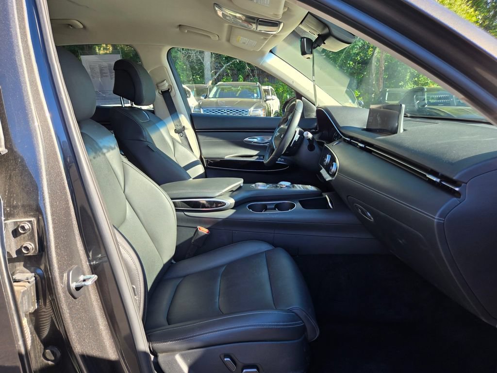 Used 2025 Genesis GV70 2.5T AWD/4WD image 11