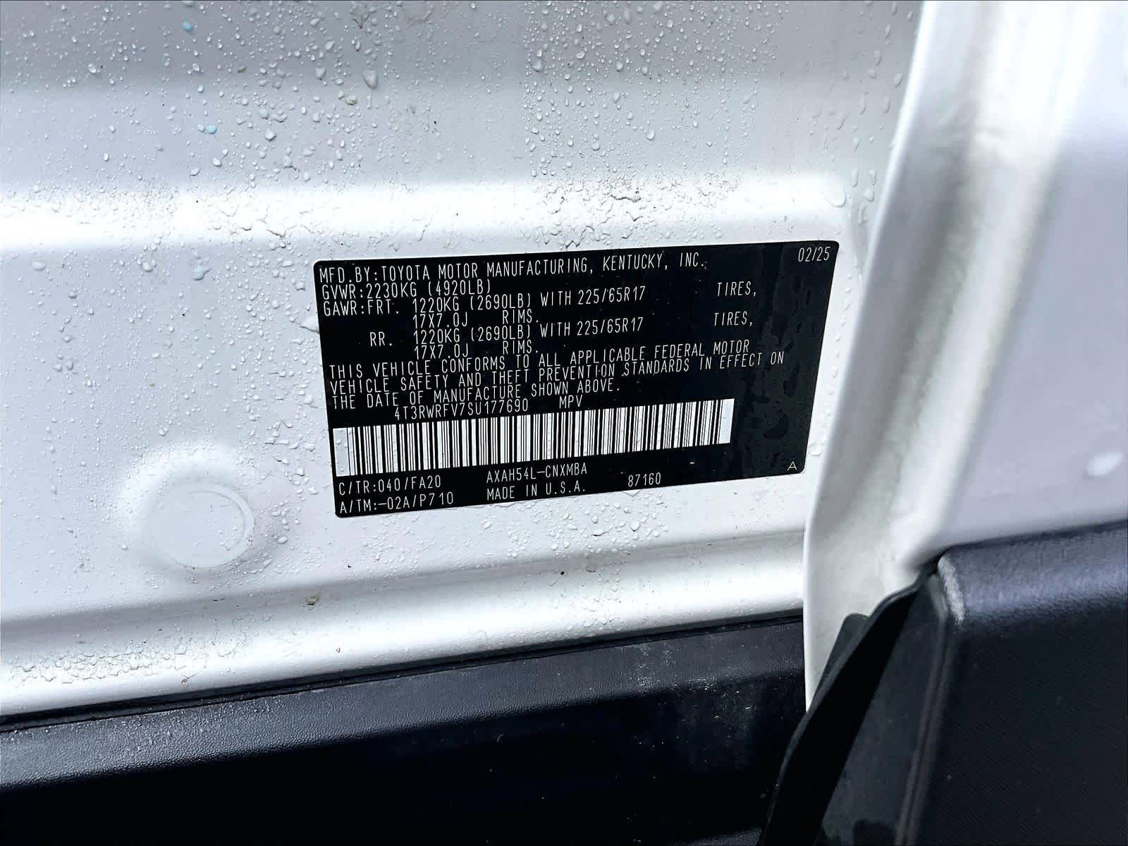 Used 2025 Toyota RAV4 XLE AWD/4WD image 36