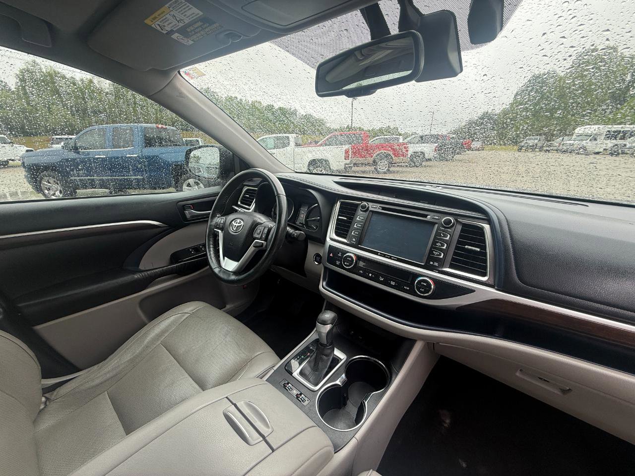 Used 2016 Toyota Highlander Limited Platinum FWD image 7