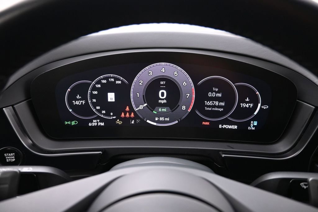 Certified 2025 Porsche Cayenne S AWD/4WD image 20