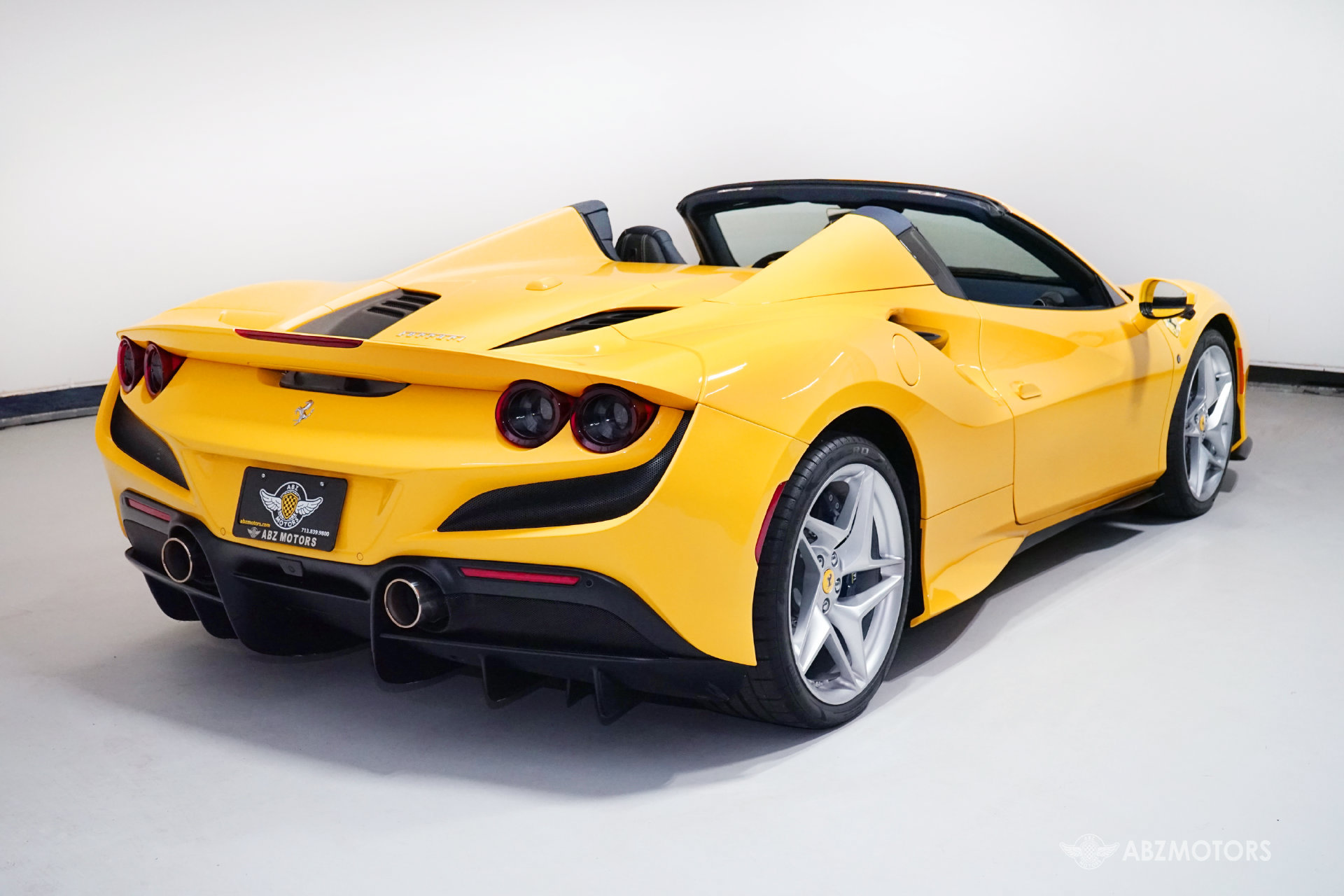 Used 2022 Ferrari F8 Tributo RWD image 6