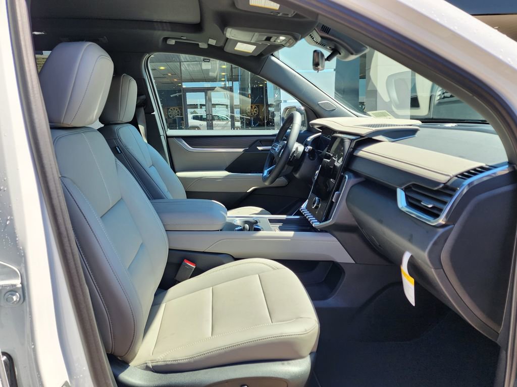 New 2026 GMC Acadia Elevation image 41