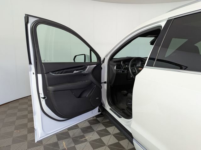 Certified 2023 Cadillac XT6 Premium Luxury w/ LPO, Floor Liner Package AWD/4WD image 15