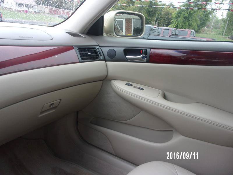 Used 2002 Lexus ES 330 FWD image 19