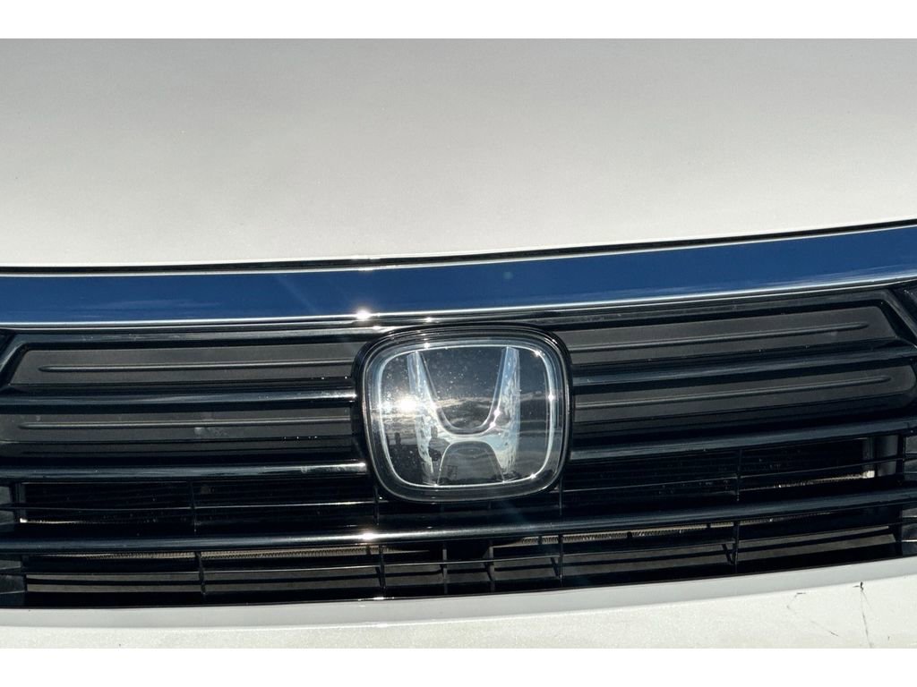 Used 2024 Honda Odyssey Elite image 11