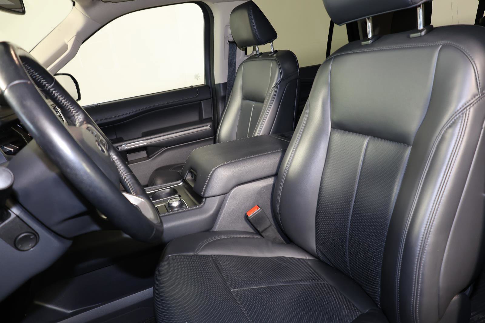 Used 2023 Ford Expedition Max XLT AWD/4WD image 28
