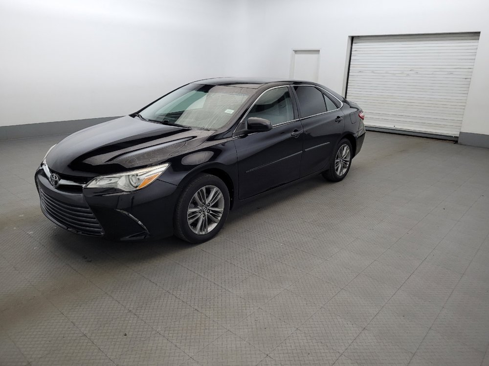 Used 2017 Toyota Camry SE w/ Protection Package (Q2) FWD image 2