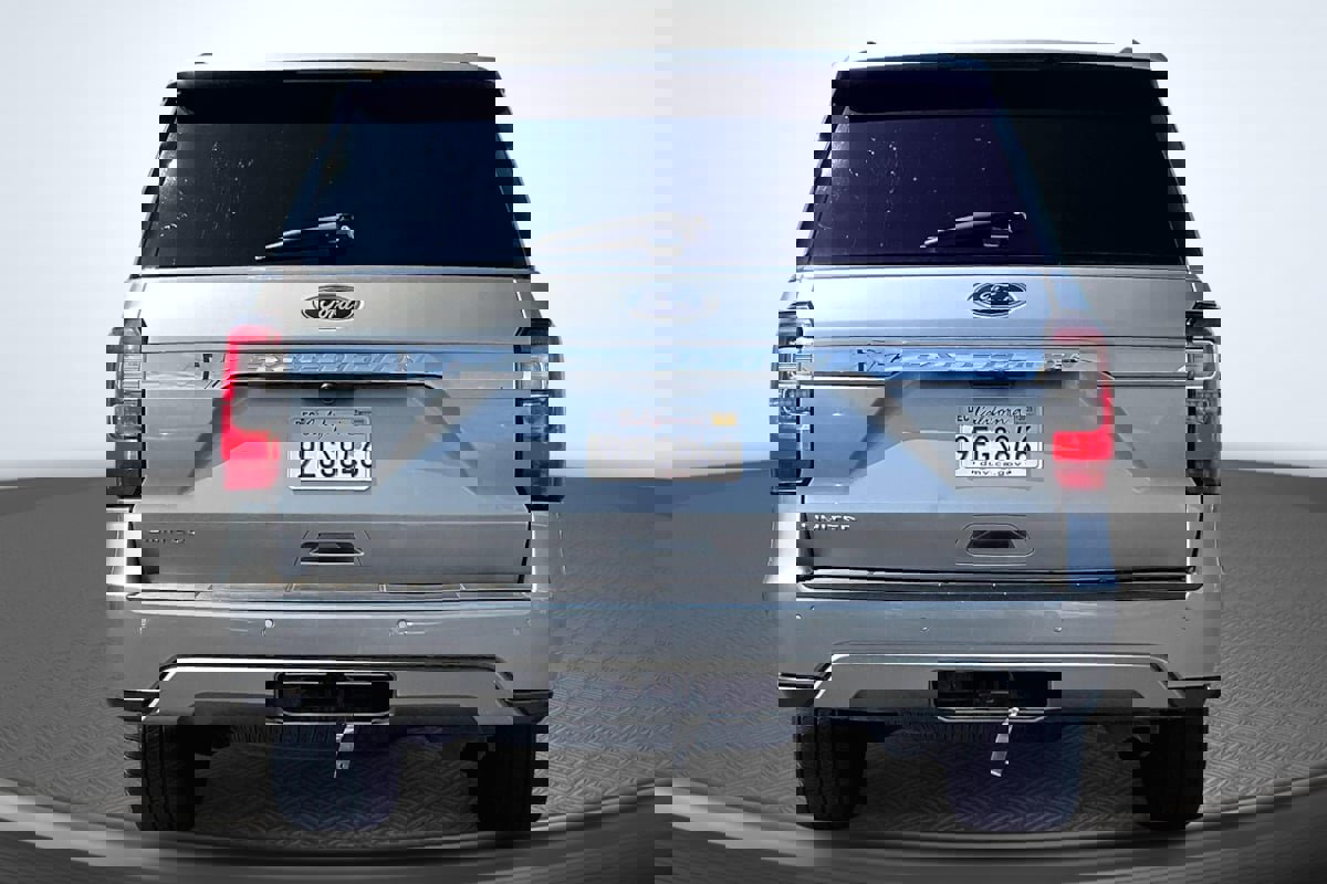 Used 2020 Ford Expedition Limited image 4