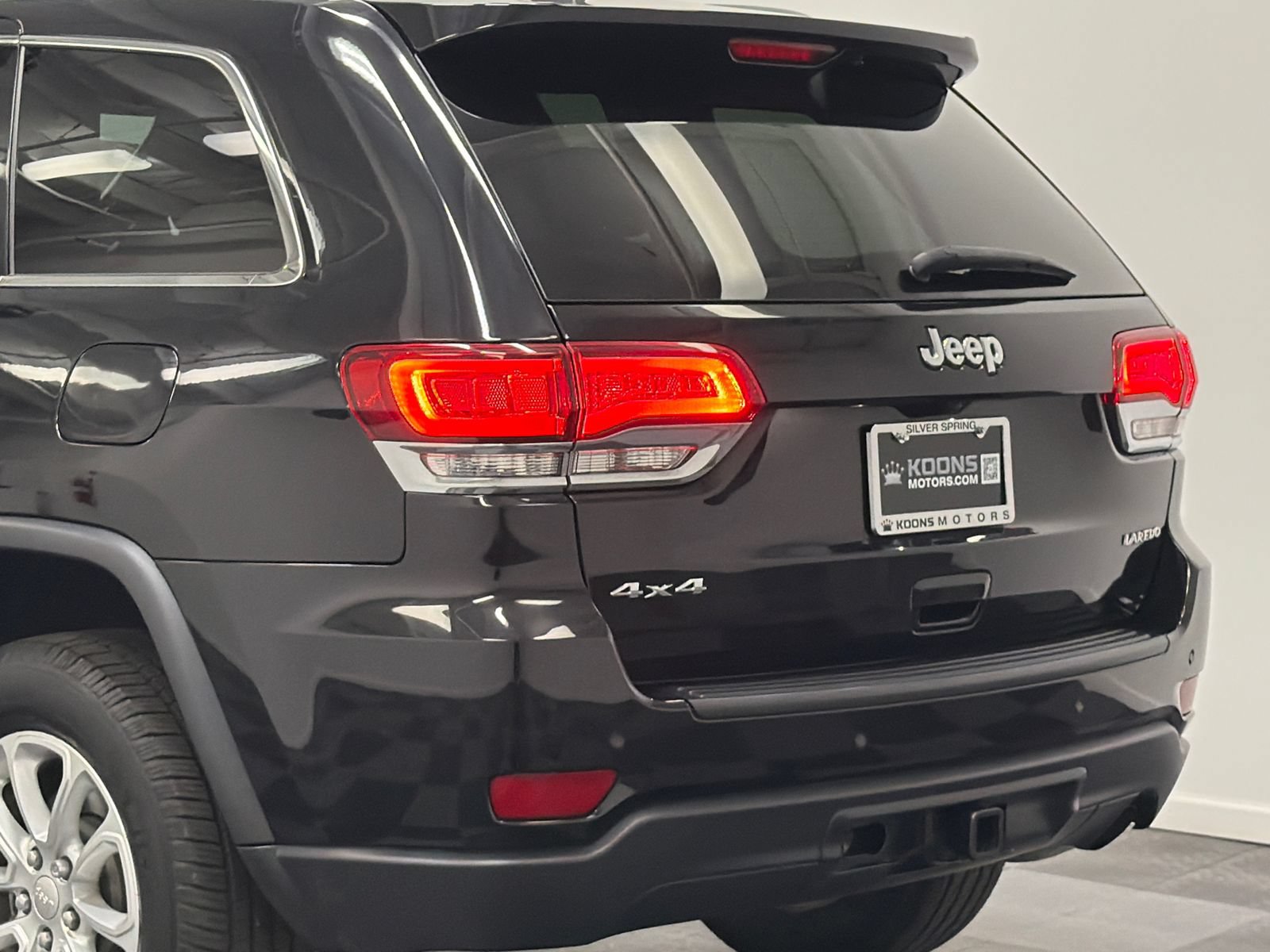 Used 2021 Jeep Grand Cherokee Laredo AWD/4WD image 7