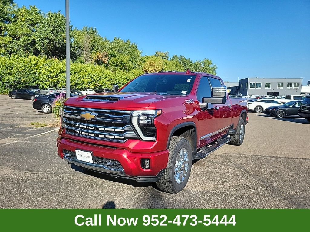 Used 2024 Chevrolet Silverado 2500 High Country w/ Z71 Off-Road Package AWD/4WD video 1