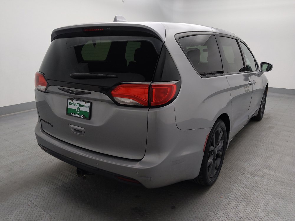 Used 2018 Chrysler Pacifica Touring Plus w/ S Appearance Package FWD image 7