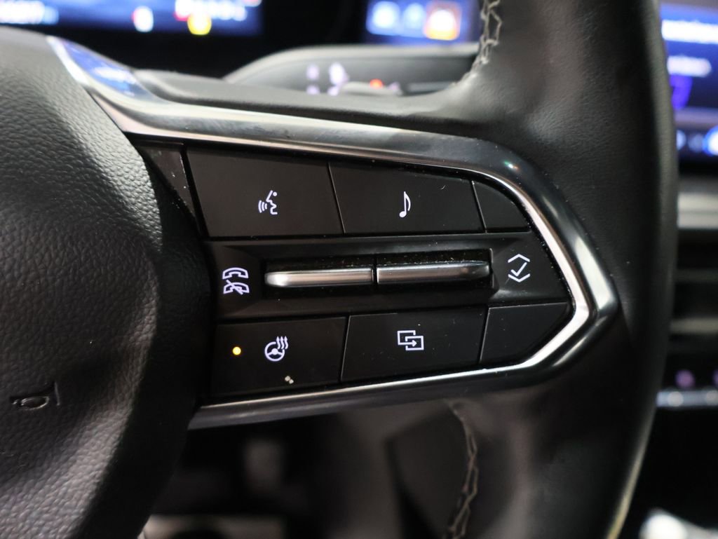 Used 2024 Chevrolet Traverse LT image 34